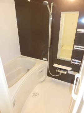 サンプラザ茨木　バス・シャワールーム　浴室