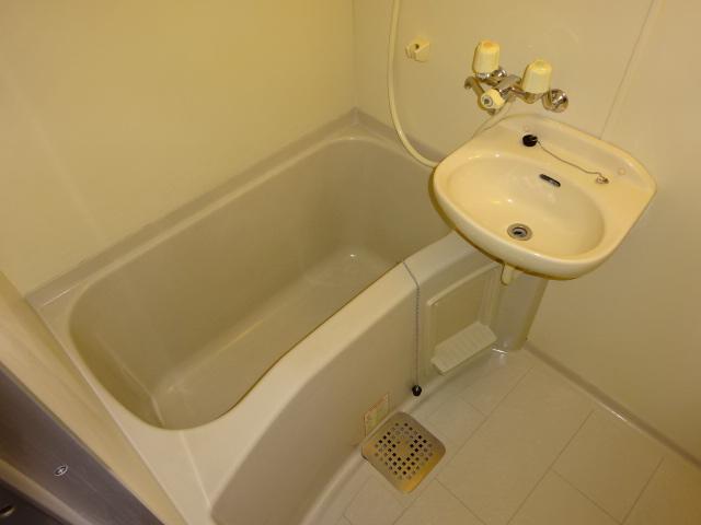 バス・シャワールーム　バス