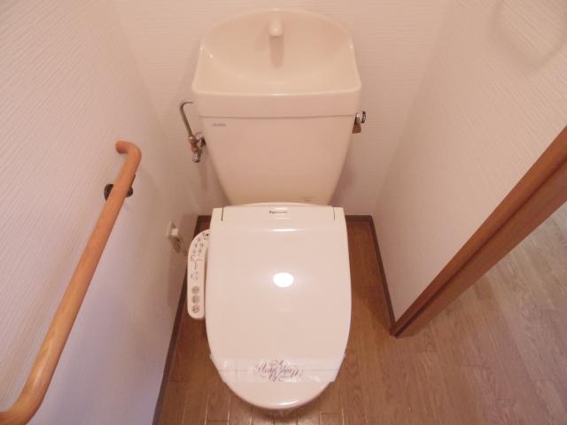 トイレ　コンパクトで使いやすいトイレです