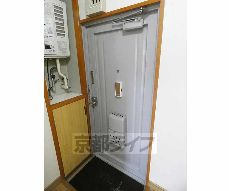 その他設備　しっかりとした玄関。