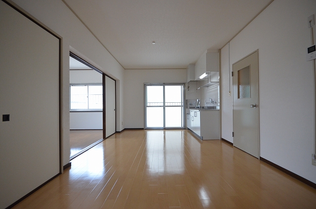 居室・リビング　別号室の写真です