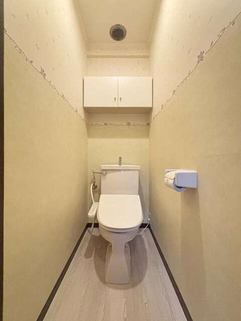 トイレ　別部屋・反転タイプ参考写真となります