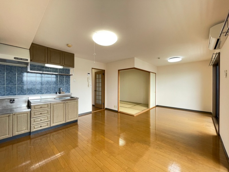 居室・リビング　※別部屋参考写真