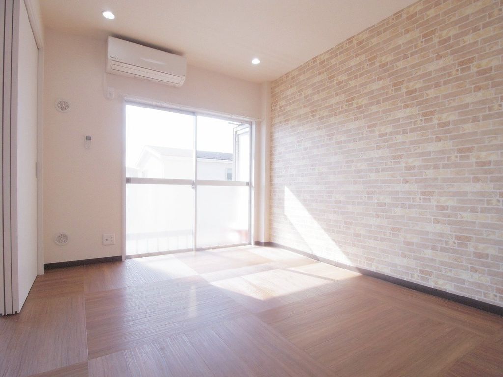 居室・リビング　※別号室参考写真