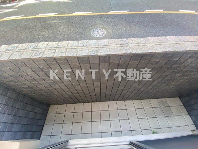 バルコニー　バルコニーからの眺めを楽しみながら食事をしませんか