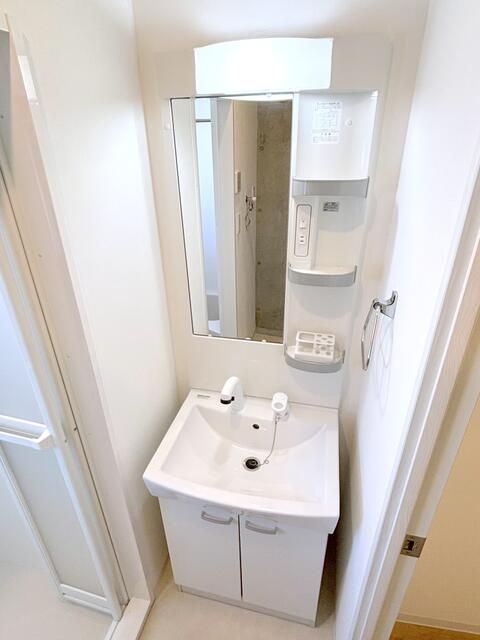 洗面設備　広い洗面スペース