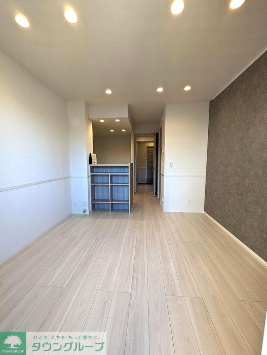 居室・リビング　エントランス