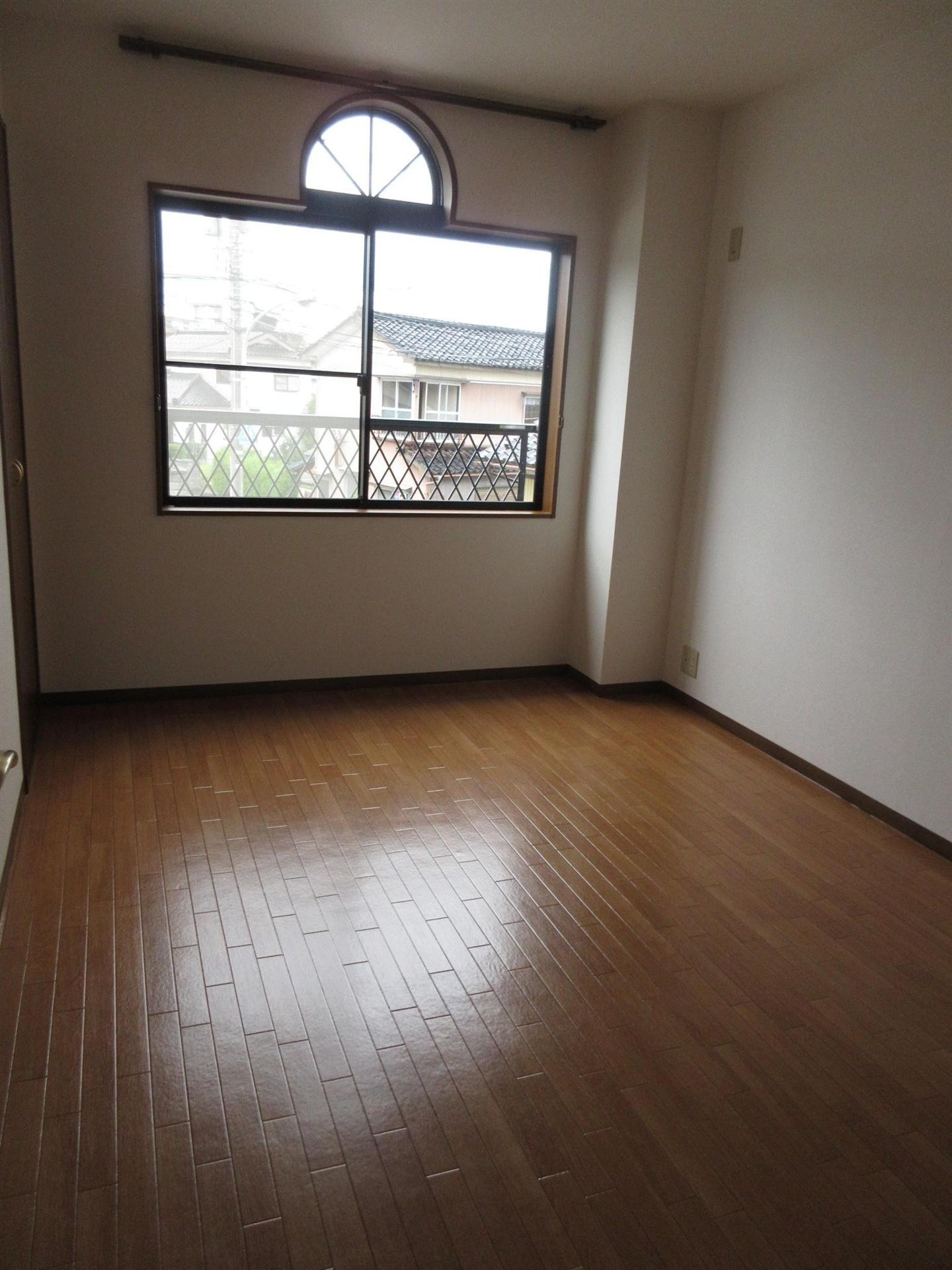 その他部屋・スペース　2階の6帖の洋室です