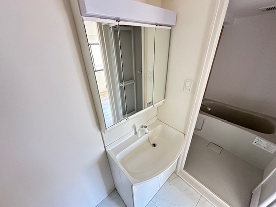 洗面設備　※別部屋の写真です