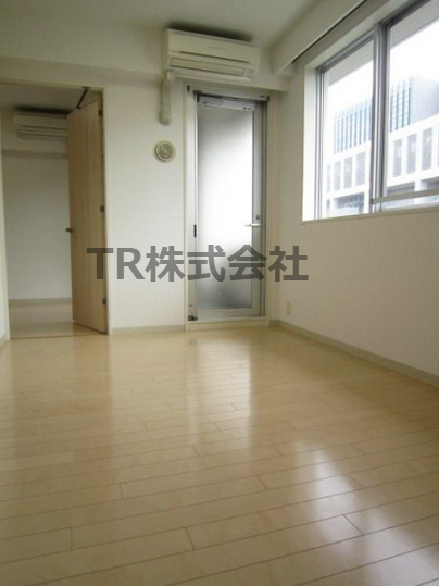 居室・リビング　※別部屋参考写真