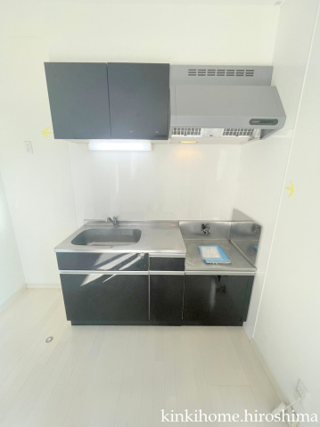 キッチン　写真は別号室となります。