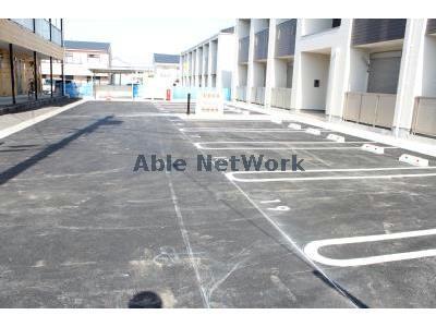 駐車場　駐車場