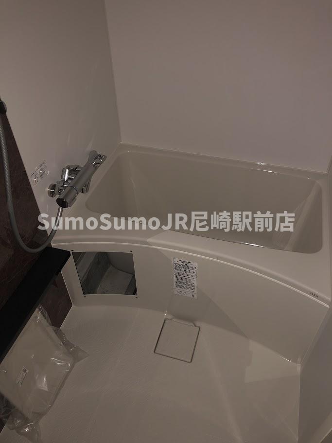 バス・シャワールーム　落ち着いた空間のお風呂です