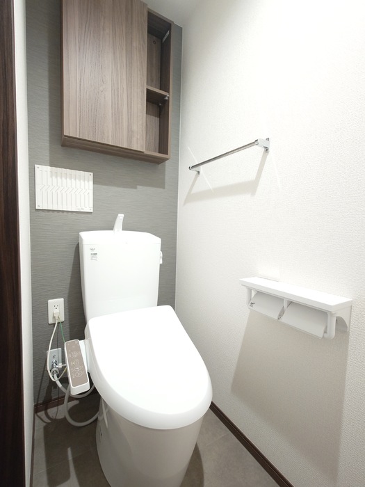 トイレ　温水洗浄暖房便座