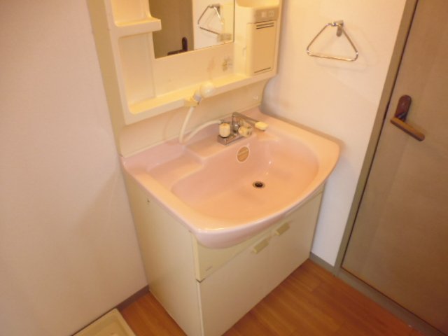 洗面設備　洗髪洗面化粧台に変更