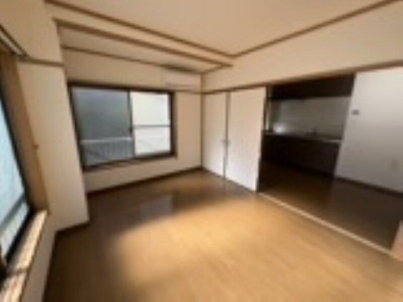 居室・リビング　☆明るい洋室☆