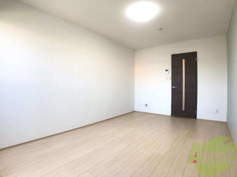 居室・リビング　８帖のリビングです。広々としていますね。