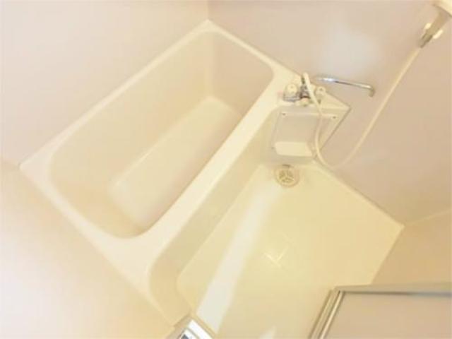 バス・シャワールーム　もちろんバス、トイレ別タイプ