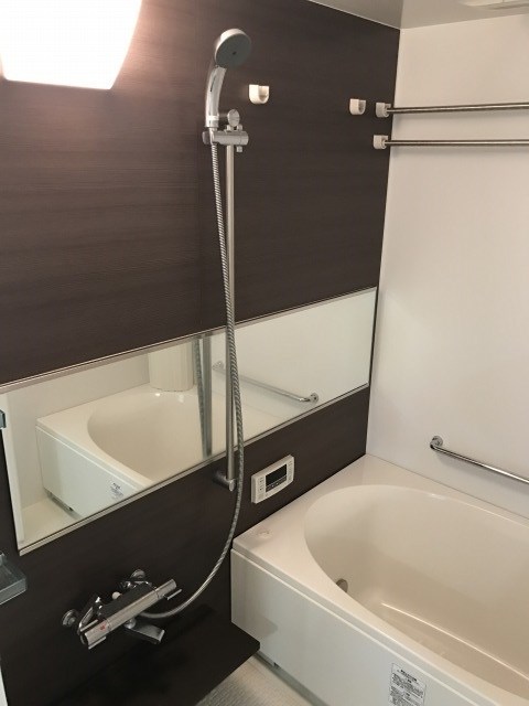 バス・シャワールーム