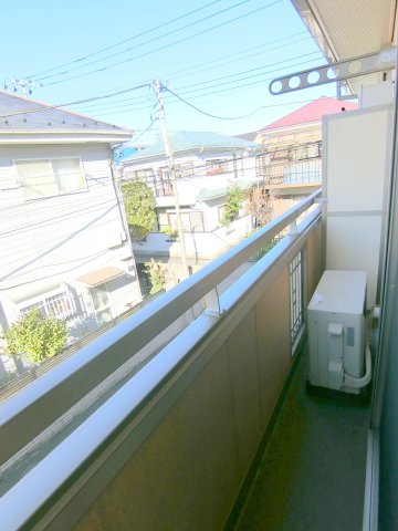 バルコニー　★幅広バルコニー、陽当り良好です♪