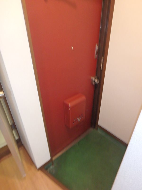 玄関　※別室参考写真となります