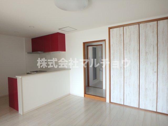 居室・リビング　こちらの居間で趣味の時間をお楽しみください