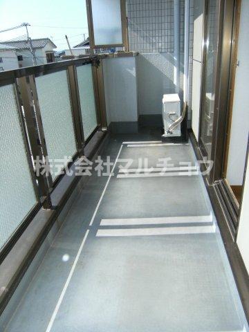 バルコニー　お洗濯にも便利なバルコニー付き