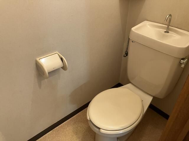 トイレ　トイレもきれいです