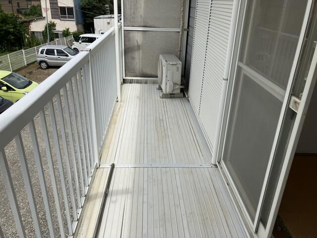 バルコニー　陽当たり良好なバルコニーです