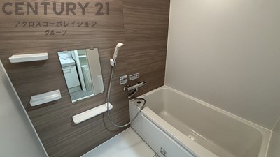 バス・シャワールーム　シンプルで機能的なユニットバスです！