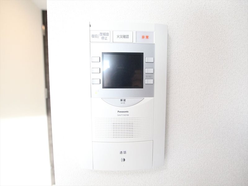 セキュリティ　TVモニター付きインターホン完備