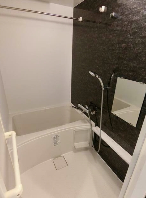 バス・シャワールーム　※別部屋参考写真