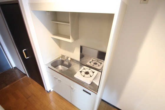 キッチン　※別部屋の写真です