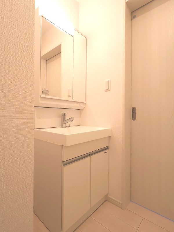 洗面設備　別室写真の為、現状を優先いたします。