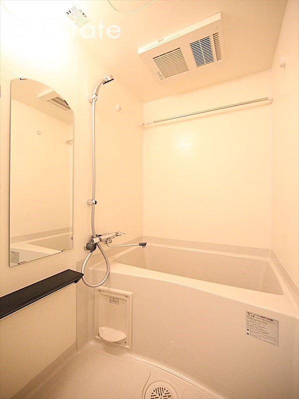 バス・シャワールーム　バスルーム