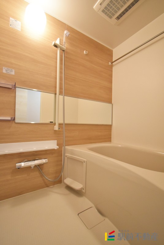 バス・シャワールーム　写真は同シリーズ別物件