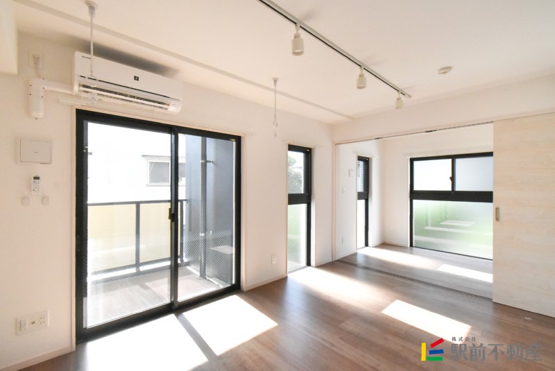 居室・リビング　写真は同シリーズ別物件