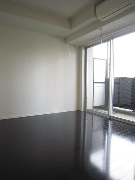 その他部屋・スペース　洋室（他部屋の使用）・バルコニー