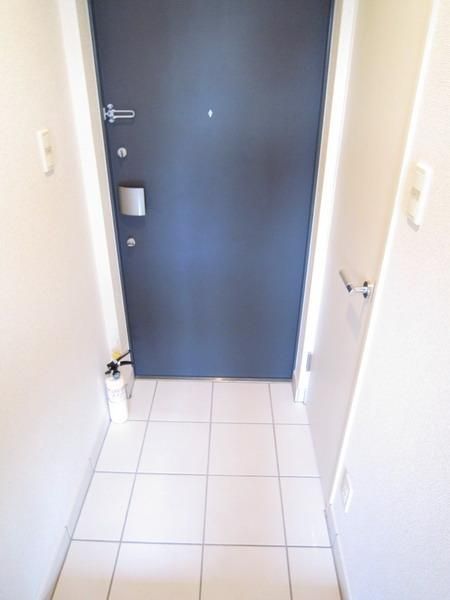 玄関　シューズボックス有り（他部屋の使用）