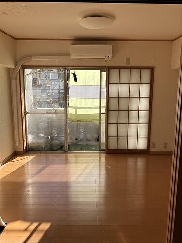 居室・リビング　洋室２