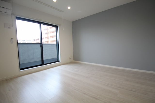 居室・リビング　別号室の写真です