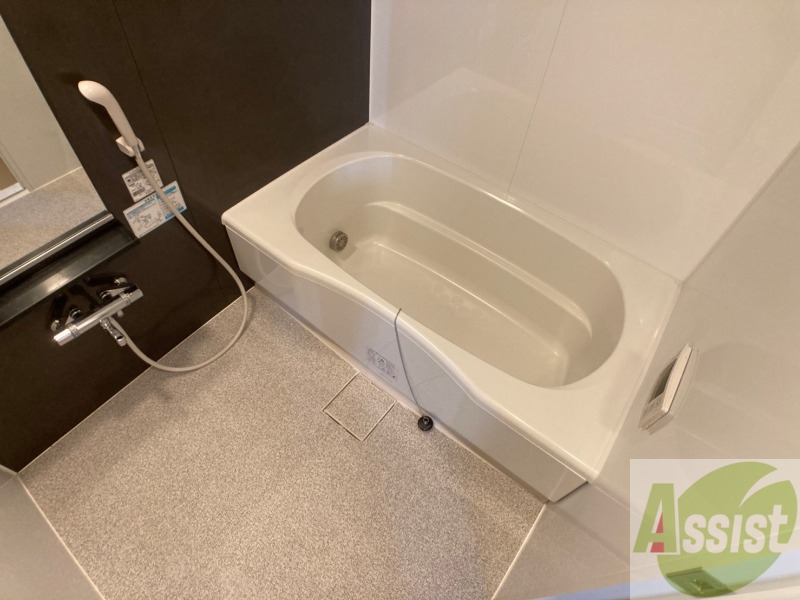 バス・シャワールーム　お風呂になります。一日の疲れを癒してくださいね。