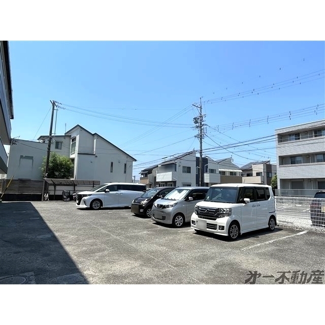 駐車場　駐車場