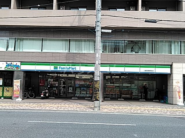 コンビニ　ファミリーマート 川崎多摩病院前店（コンビニ）まで396m