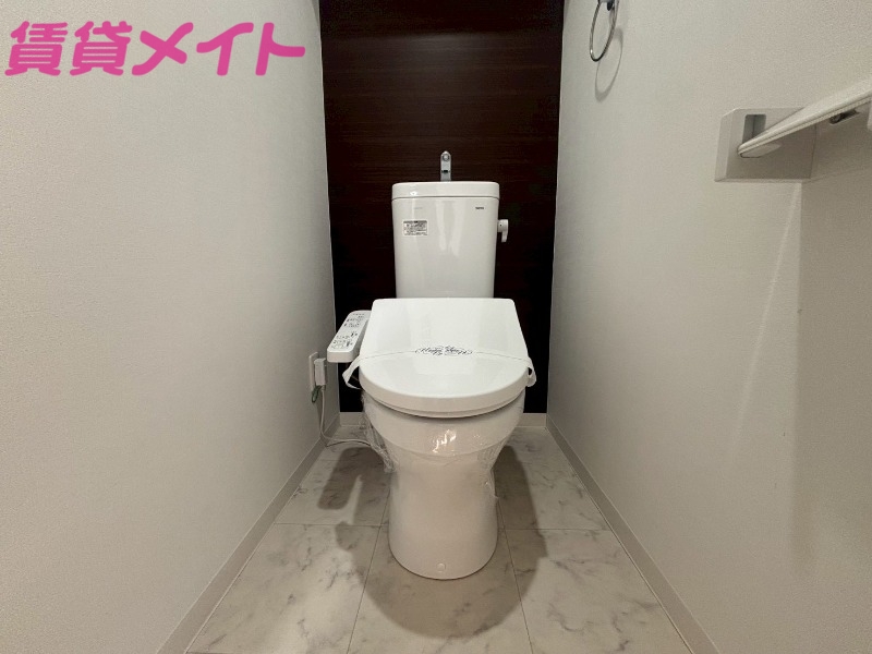 トイレ　同型参考写真