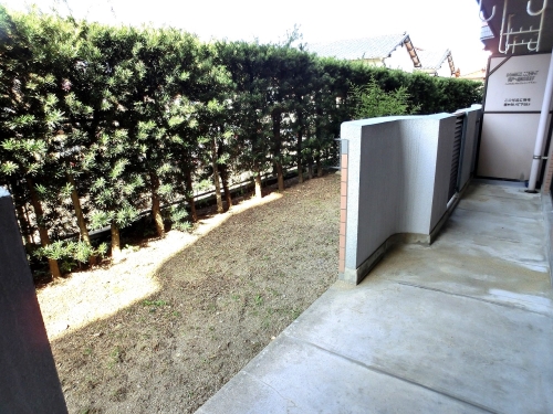 バルコニー　参考画像・現況優先です。家具はつきません。