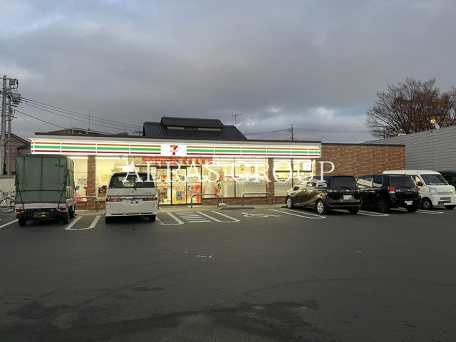 コンビニ　セブン-イレブン 戸田氷川町１丁目店（コンビニ）まで528m