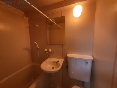 洗面設備　浴室内に洗面台付き！