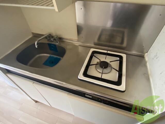 キッチン　キッチンには、ガスコンロが設置されていて便利ですねー。