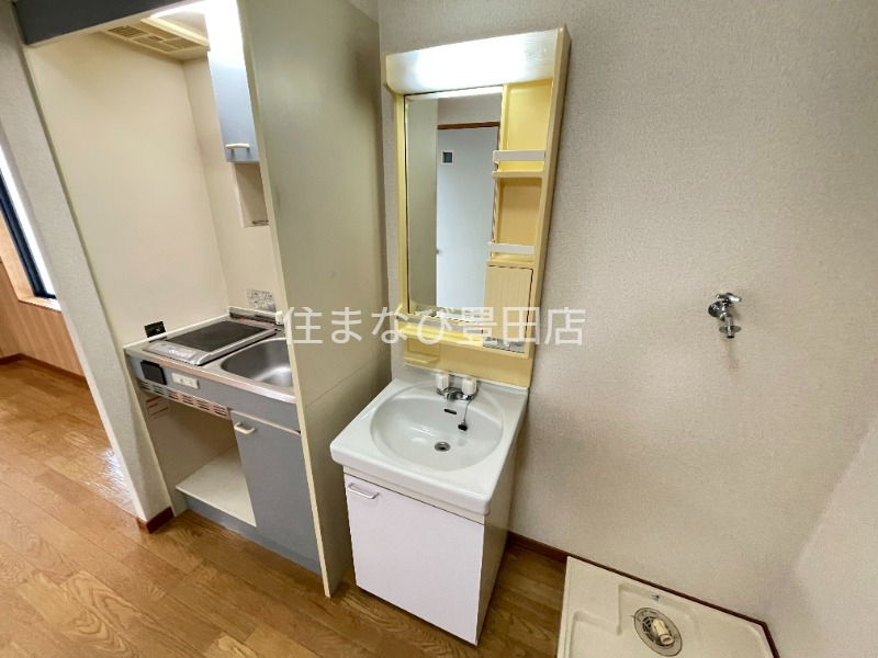 洗面設備　同型別部屋写真